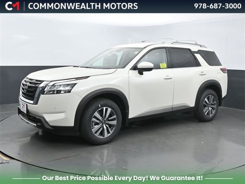2024 Nissan Pathfinder SL