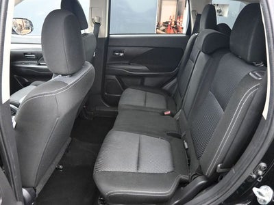 2017 Mitsubishi Outlander ES