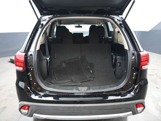 2017 Mitsubishi Outlander ES