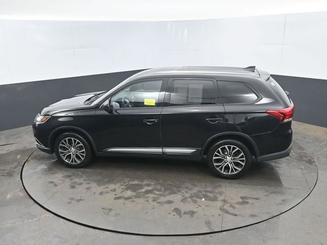 2017 Mitsubishi Outlander ES