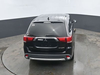 2017 Mitsubishi Outlander ES