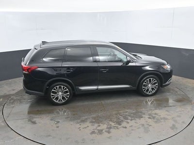 2017 Mitsubishi Outlander ES
