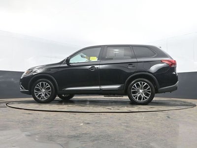 2017 Mitsubishi Outlander ES
