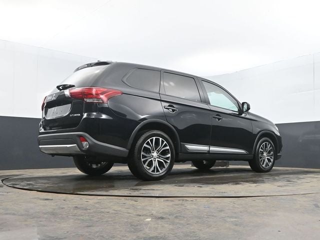 2017 Mitsubishi Outlander ES