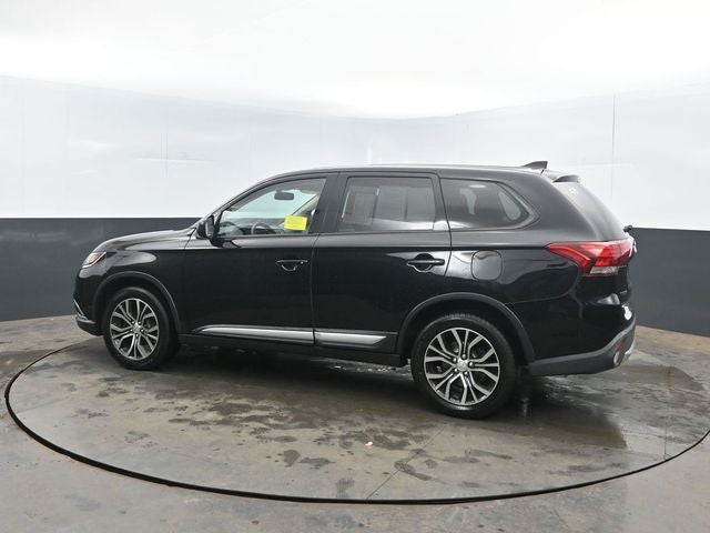 2017 Mitsubishi Outlander ES