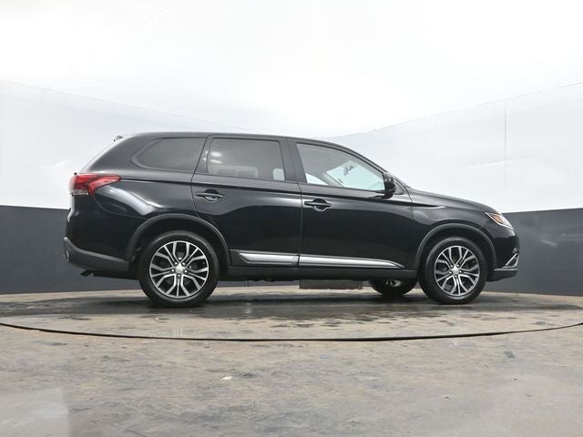 2017 Mitsubishi Outlander ES