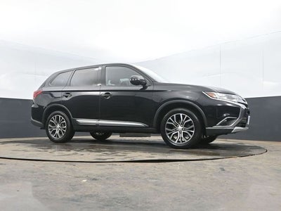 2017 Mitsubishi Outlander ES