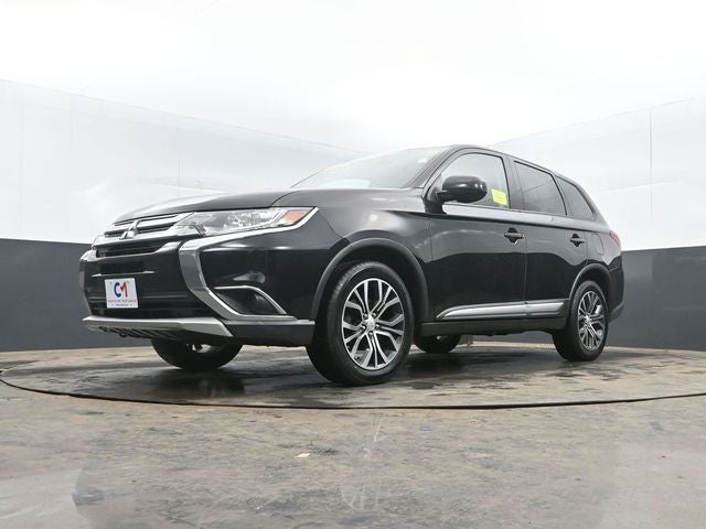 2017 Mitsubishi Outlander ES