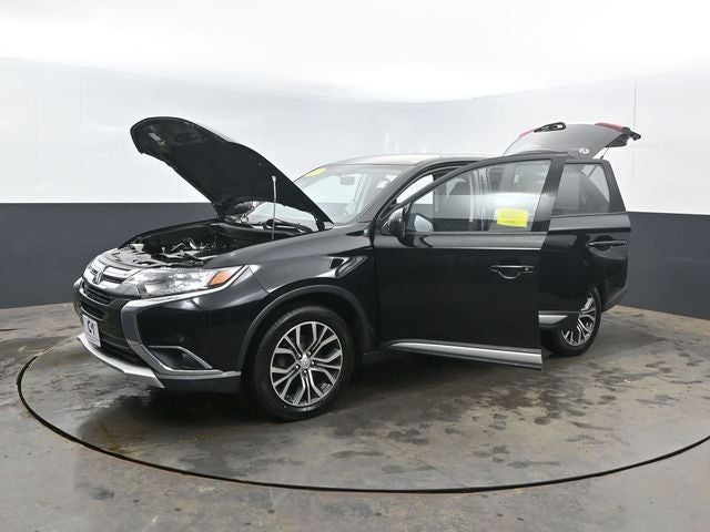 2017 Mitsubishi Outlander ES
