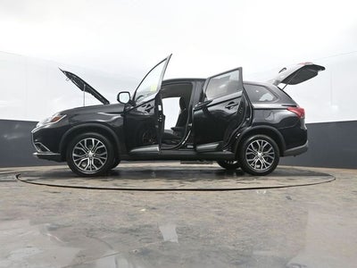 2017 Mitsubishi Outlander ES