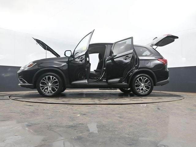 2017 Mitsubishi Outlander ES
