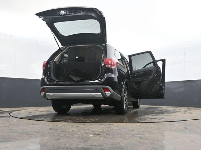 2017 Mitsubishi Outlander ES