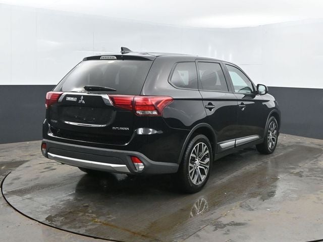 2017 Mitsubishi Outlander ES