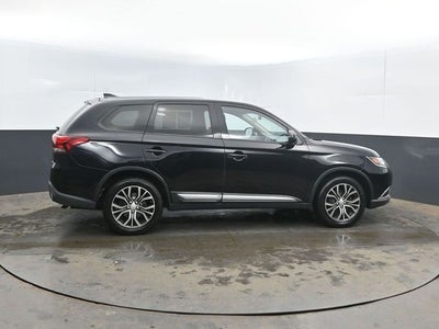 2017 Mitsubishi Outlander ES