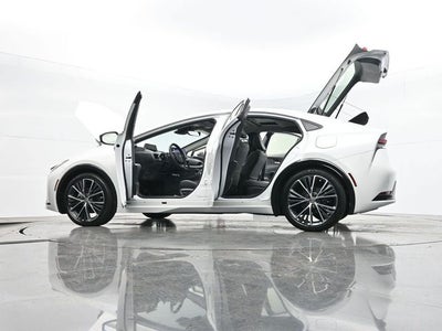 2023 Toyota Prius XLE
