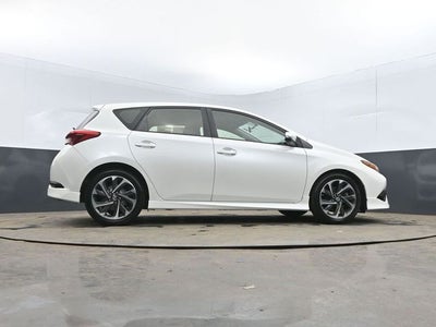 2016 Scion iM Base
