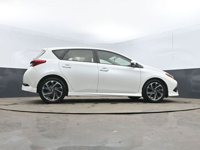 2016 Scion iM Base