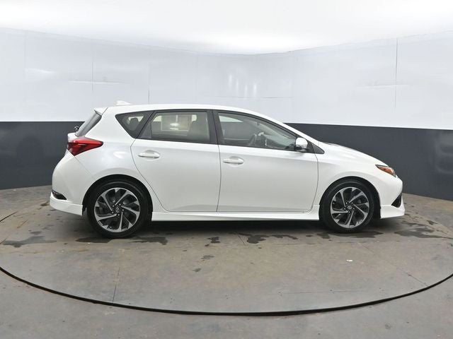2016 Scion iM Base